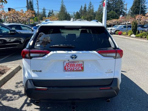 Certified 2020 Toyota RAV4 LE w/ Protection Package AWD/4WD image 8