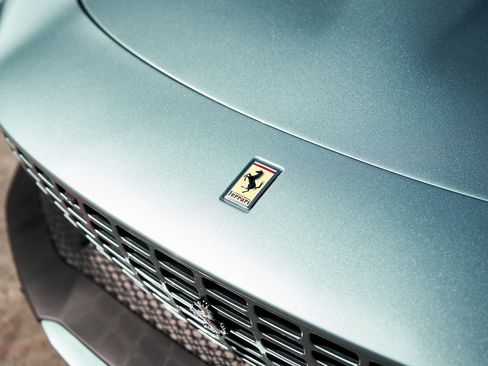 Used 2022 Ferrari Roma image 6