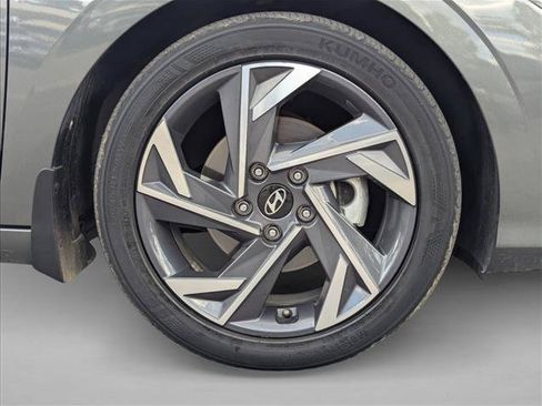 Used 2025 Hyundai Elantra Sport FWD image 22
