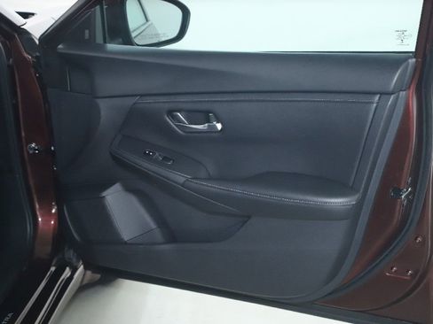 Certified 2025 Nissan Sentra SV FWD image 35