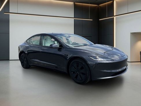 Used 2025 Tesla Model 3 Long Range RWD image 7