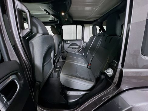 Used 2025 Jeep Wrangler Sahara w/ Safety Group image 29