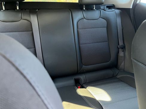 Used 2025 Chevrolet Trax LT image 33