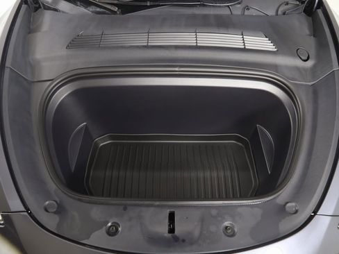 Used 2025 Tesla Model Y Long Range image 20