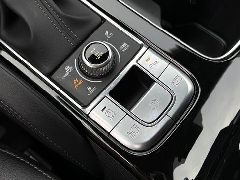 Used 2024 Kia Telluride SX image 35