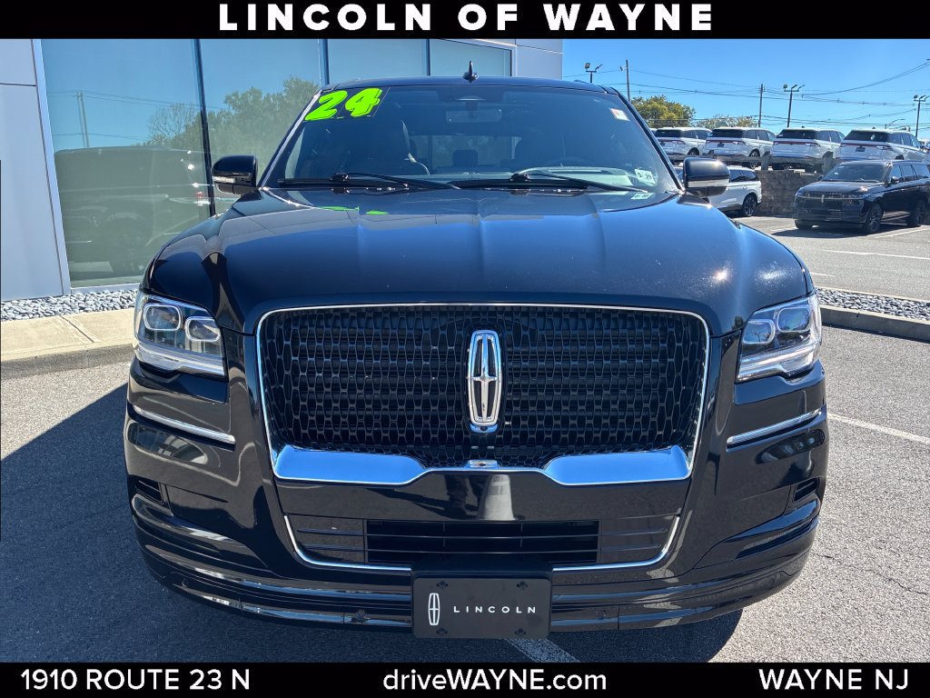 Certified 2024 Lincoln Navigator Reserve AWD/4WD image 11