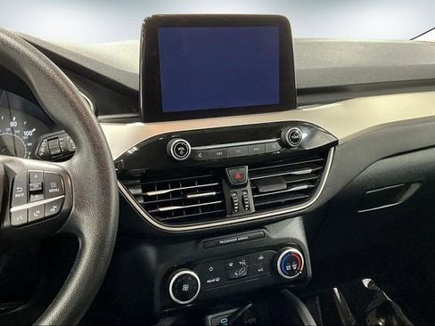 Used 2022 Ford Escape SE image 10