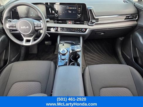 Used 2025 Kia Sportage LX AWD/4WD image 14