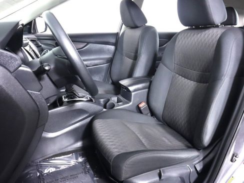 Used 2019 Nissan Rogue AWD image 30