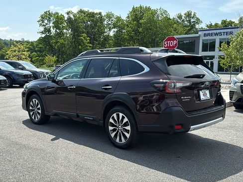 Certified 2023 Subaru Outback Touring AWD/4WD image 8