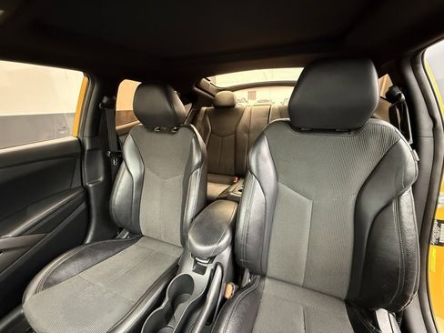 Used 2016 Hyundai Veloster w/ Option Group 03 image 41