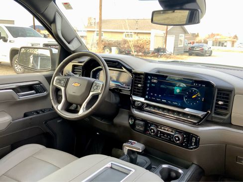 Used 2022 Chevrolet Silverado 1500 LTZ w/ LTZ Convenience Package II image 39