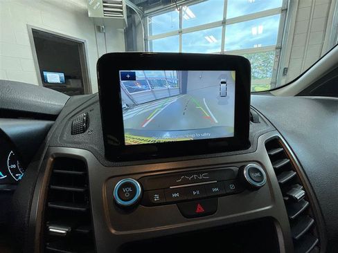 Used 2022 Ford Transit Connect XLT FWD image 18