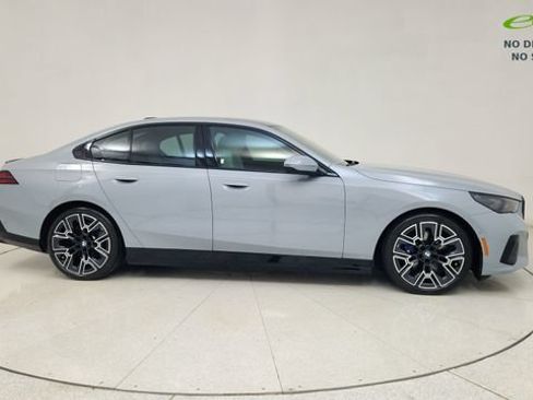 Used 2026 BMW i5 eDrive40 w/ M Sport Package RWD image 12
