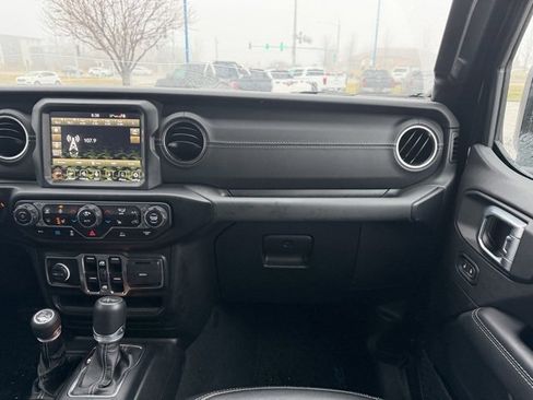 Used 2022 Jeep Wrangler Unlimited Sahara w/ Cold Weather Group image 13