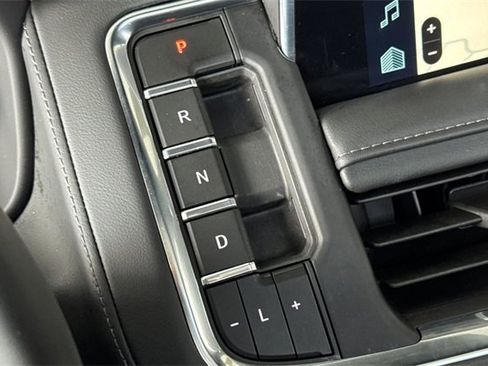 Used 2024 Chevrolet Tahoe Z71 w/ Z71 Off-Road Package image 35