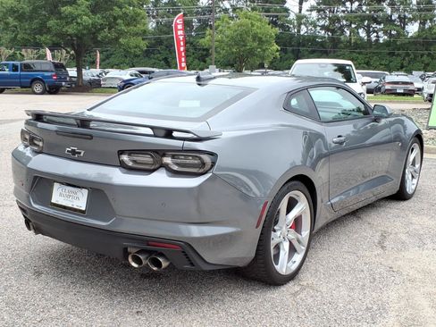Used 2022 Chevrolet Camaro SS RWD image 8