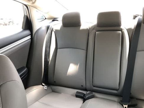 Used 2017 Honda Civic Touring image 14
