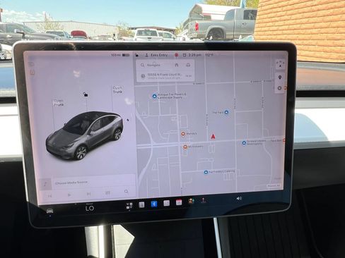 Used 2020 Tesla Model Y Long Range AWD/4WD image 24