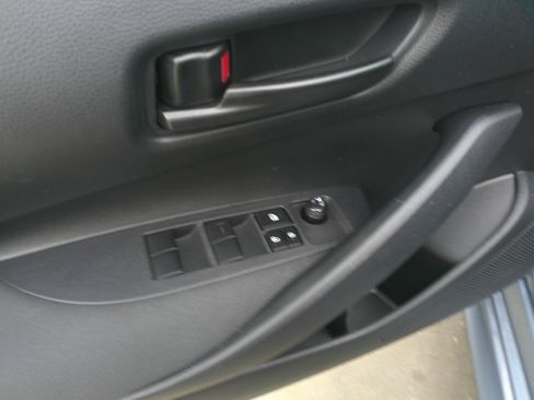 Used 2023 Toyota Corolla LE image 9