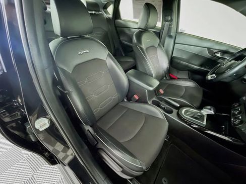 Used 2021 Kia Forte GT-Line image 27
