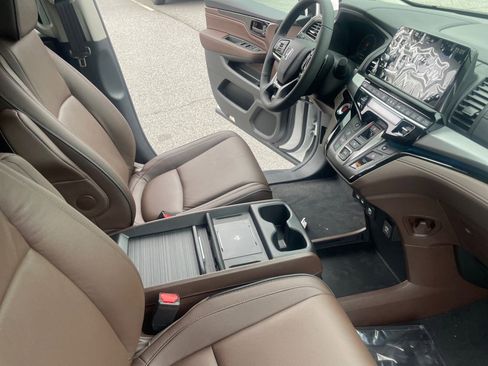 New 2026 Honda Odyssey Touring image 29