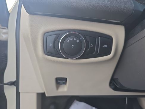 Used 2016 Lincoln MKZ w/ Equipment Group 200A Select FWD image 26