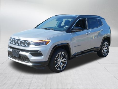 Used 2023 Jeep Compass Limited w/ Elite Group AWD/4WD image 3