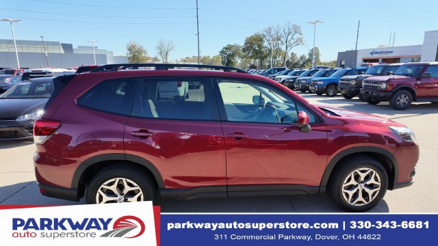 Used 2024 Subaru Forester Premium w/ Convenience Package AWD/4WD image 9