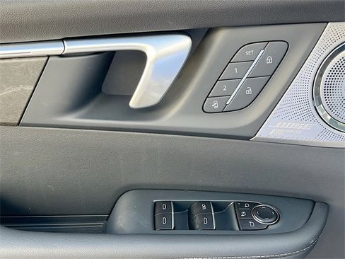 New 2026 Buick Enclave Avenir w/ Super Cruise Package image 13