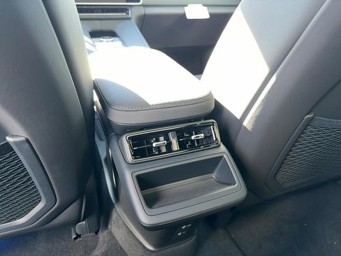 New 2026 Polestar Polestar 4 image 16