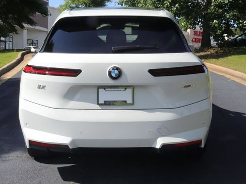 New 2026 BMW iX xDrive60 image 6