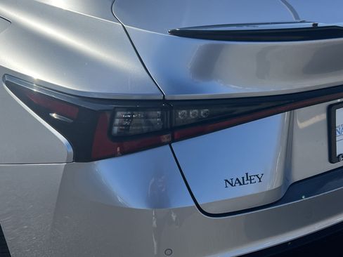 Used 2022 Lexus IS 350 F Sport image 9