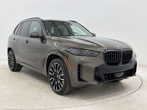 New 2026 BMW X5 xDrive40i w/ M Sport Package AWD/4WD image 7