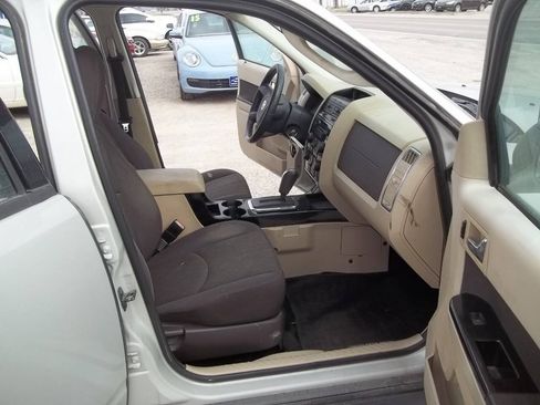 Used 2009 MAZDA Tribute i Sport FWD image 10