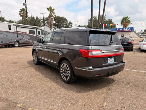 Used 2018 Lincoln Navigator Reserve w/ Technology Package AWD/4WD image 9