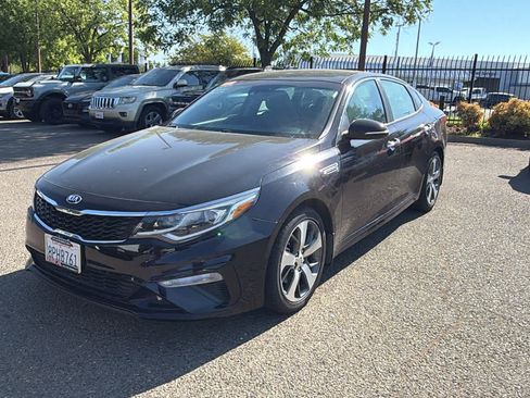 Used 2020 Kia Optima S FWD image 1