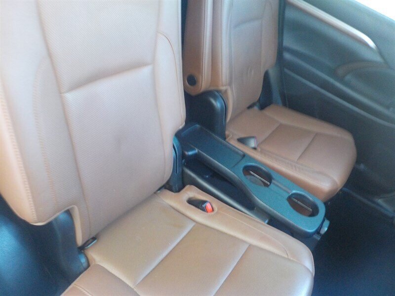 Used 2018 Toyota Highlander Limited AWD/4WD image 33