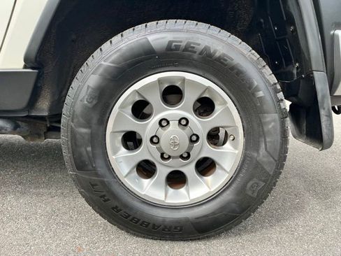 Used 2013 Toyota FJ Cruiser 4WD w/ Upgrade Pkg image 14