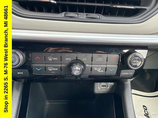 Used 2025 Jeep Compass Limited AWD/4WD image 48
