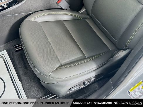 Used 2025 Chevrolet Trax ACTIV FWD image 18