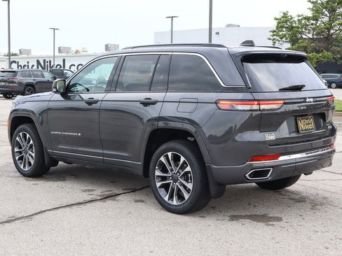 New 2025 Jeep Grand Cherokee Overland w/ Luxury Tech Group IV image 7