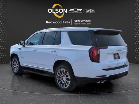Used 2025 GMC Yukon Denali AWD/4WD image 3
