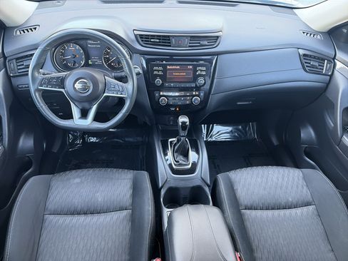 Used 2017 Nissan Rogue SV FWD image 12