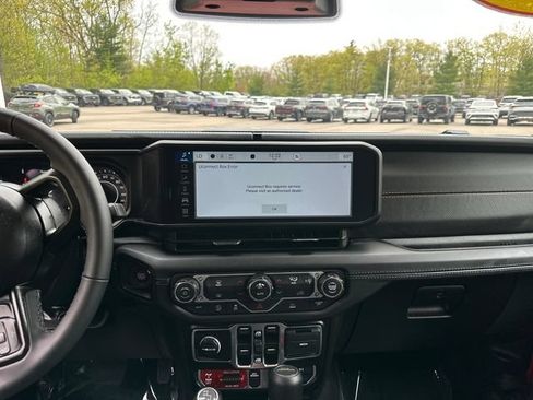 Used 2026 Jeep Gladiator Mojave AWD/4WD image 22