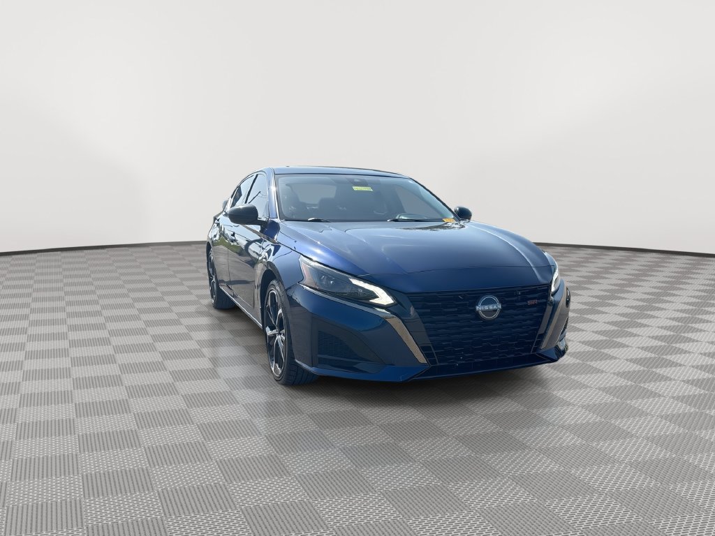 Certified 2023 Nissan Altima 2.5 SR FWD image 4