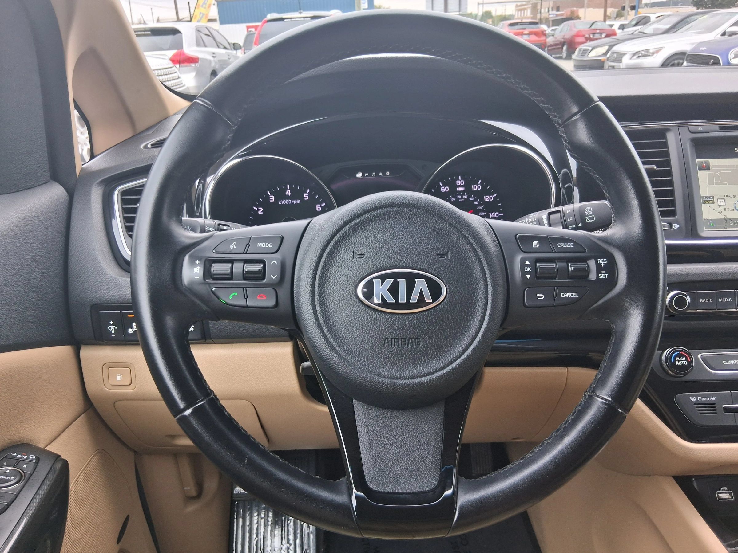 Used 2016 Kia Sedona SX FWD image 15