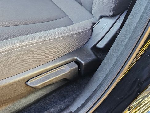 Used 2025 Subaru Crosstrek 2.0i Premium w/ Convenience Package #2 image 23