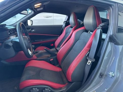 Used 2024 Nissan Z Performance w/ Floor Mat Package image 5