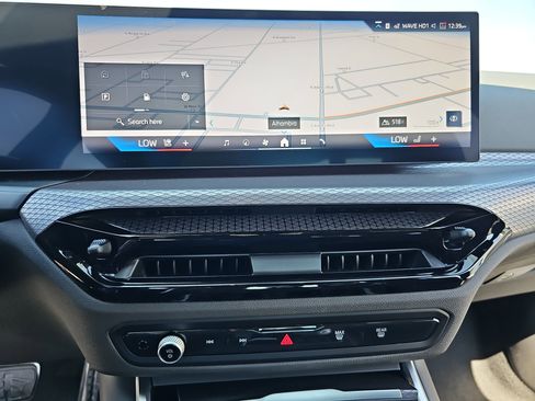 New 2026 BMW 330i Sedan w/ M Sport Package image 22